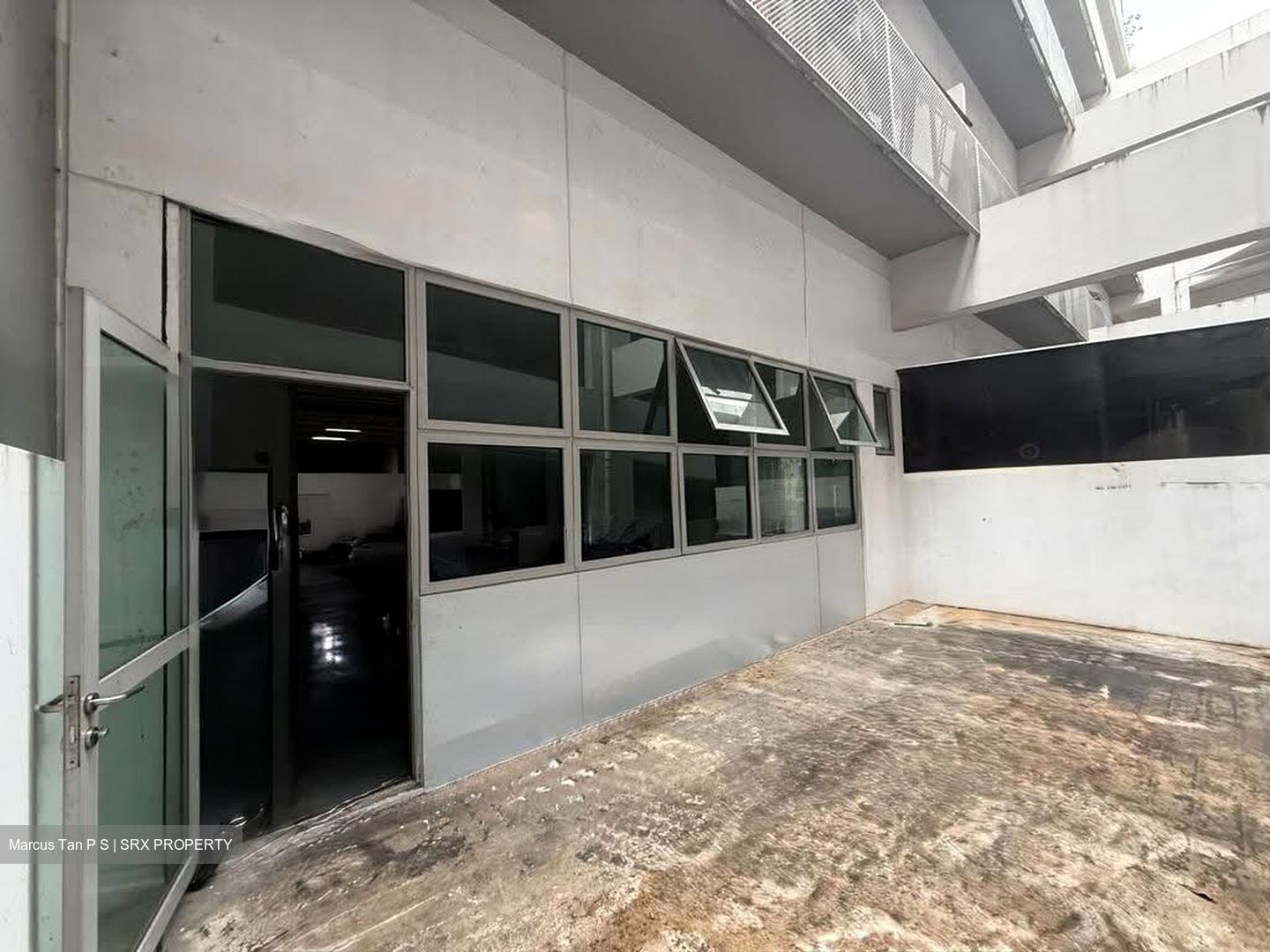 First Centre (D19), Factory #630567831
